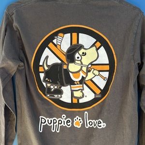 Bruins Puppy Love long sleeve t-shirt size small Bruins theme